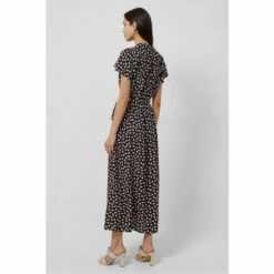 French Connection store -French Connection store unnamed file 36