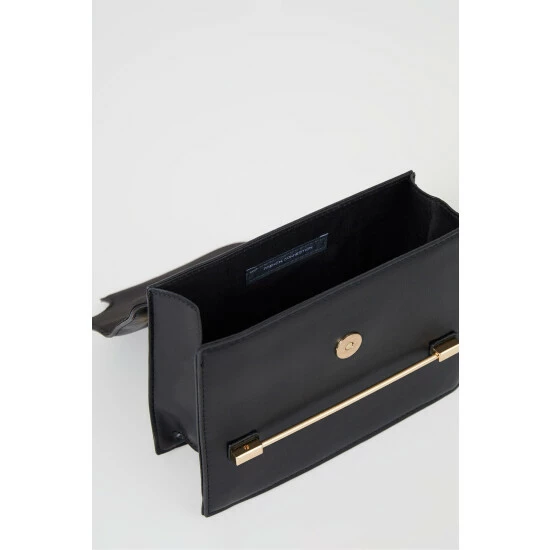 unnamed-file-964.jpg French Connection Black Chain Cross-Body Bag -French Connection store unnamed file 964